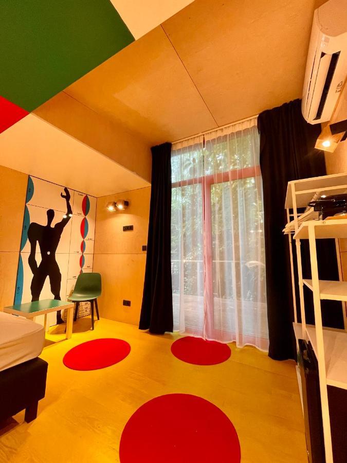 Utopia Village - Art & Nature Lodges Mons Exterior foto